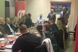 Дружење актив жена